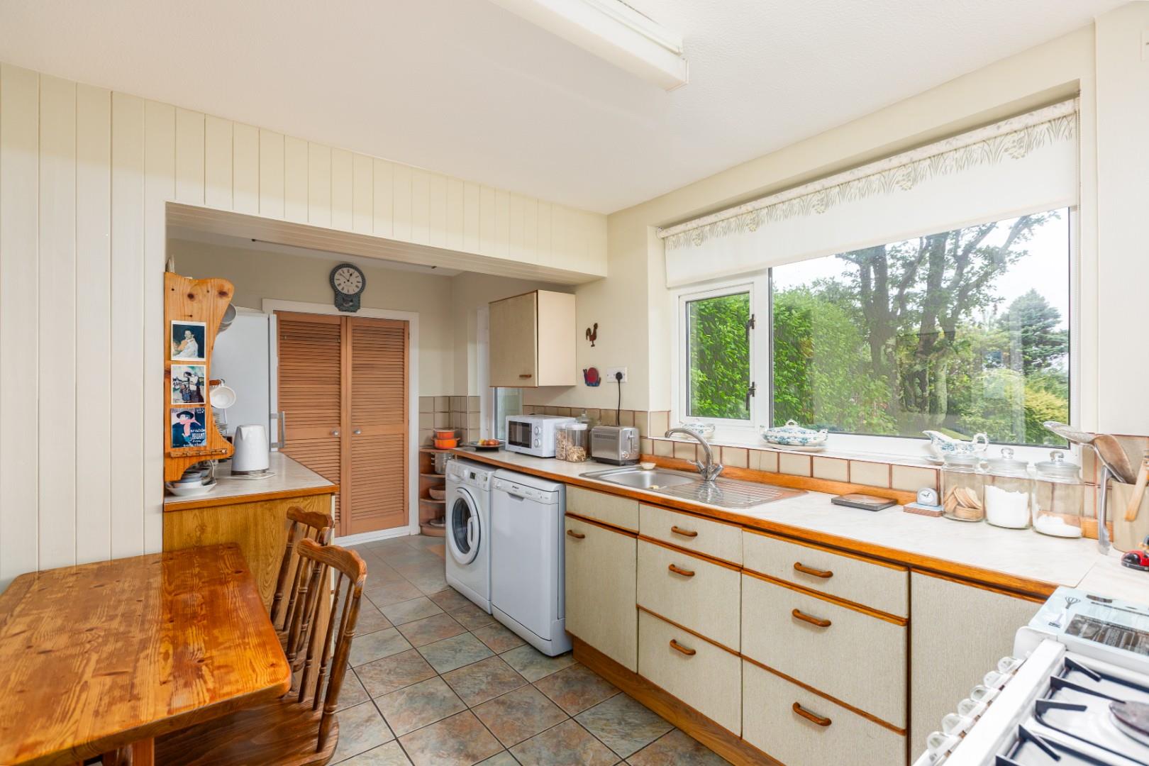 Westland Avenue, West Cross, Swansea, SA3 5NR